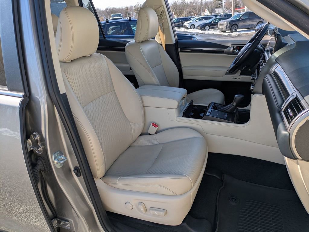 Used 2023 Lexus GX 460 Luxury w/ Sport Design Package image 24