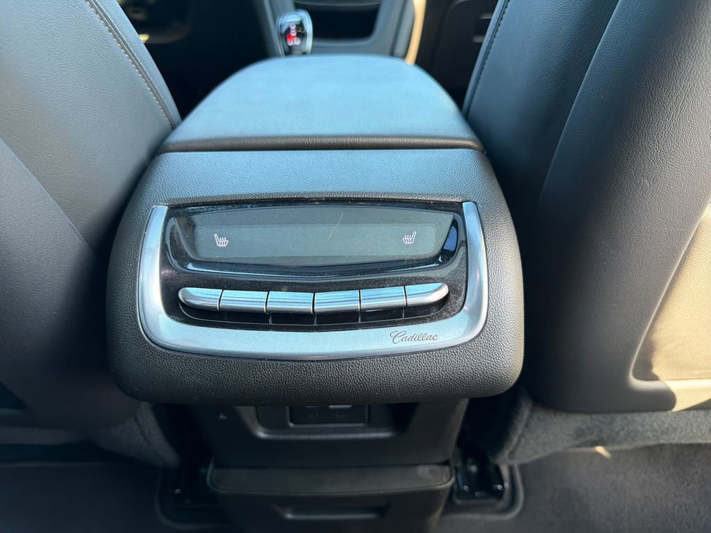 Used 2024 Cadillac XT6 Premium Luxury image 37