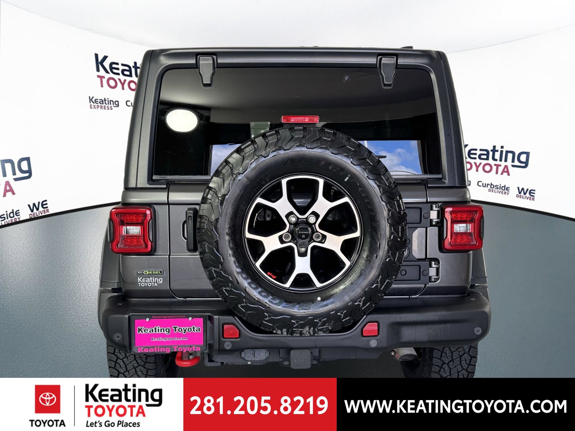 Used 2022 Jeep Wrangler Unlimited Rubicon w/ Steel Bumper Group AWD/4WD image 6