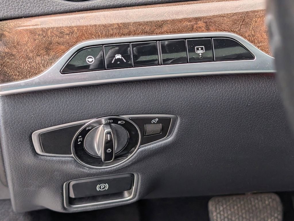 Used 2018 Mercedes-Benz S 560 S 560 image 19