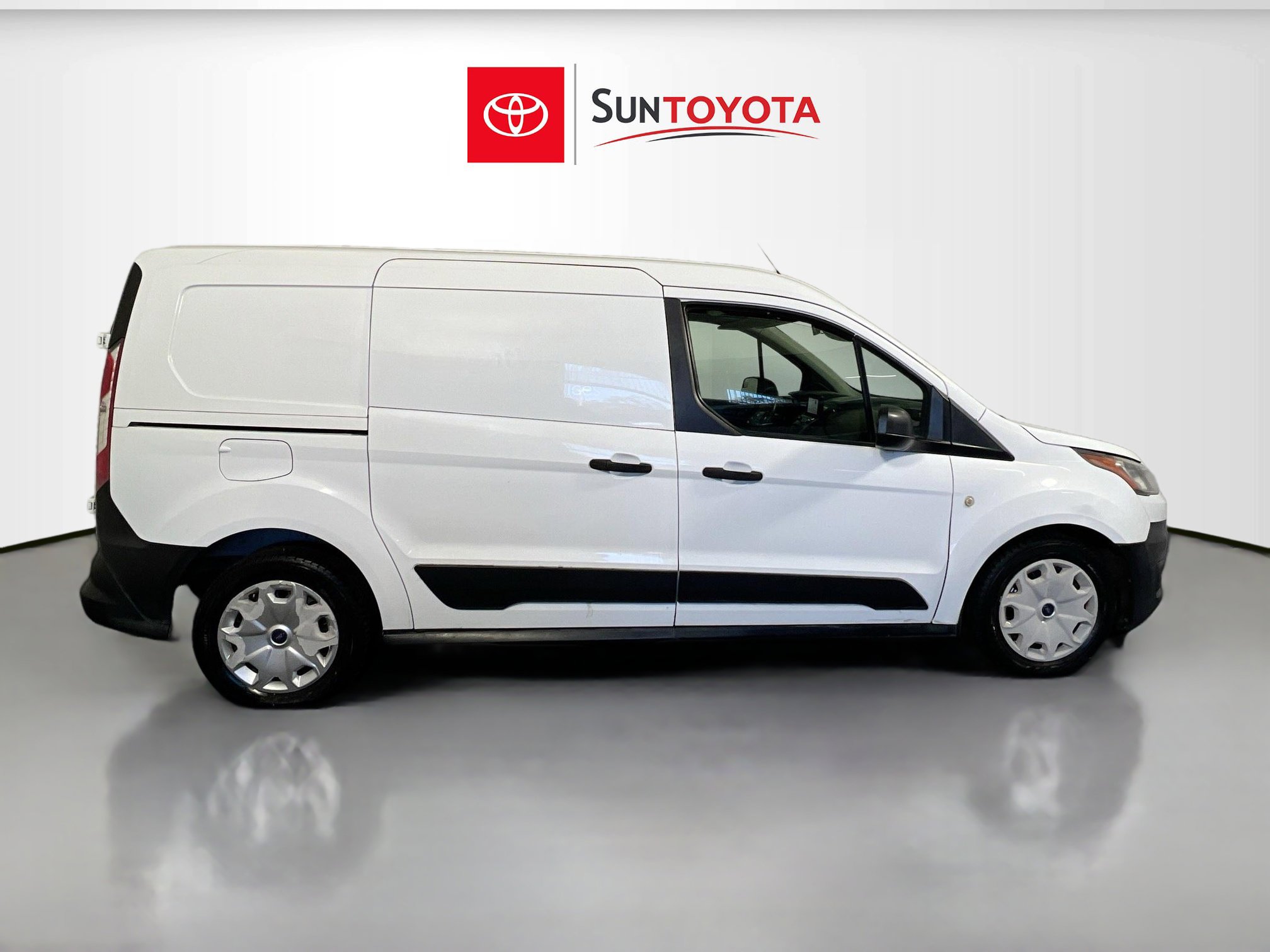 Used 2019 Ford Transit Connect XL image 2