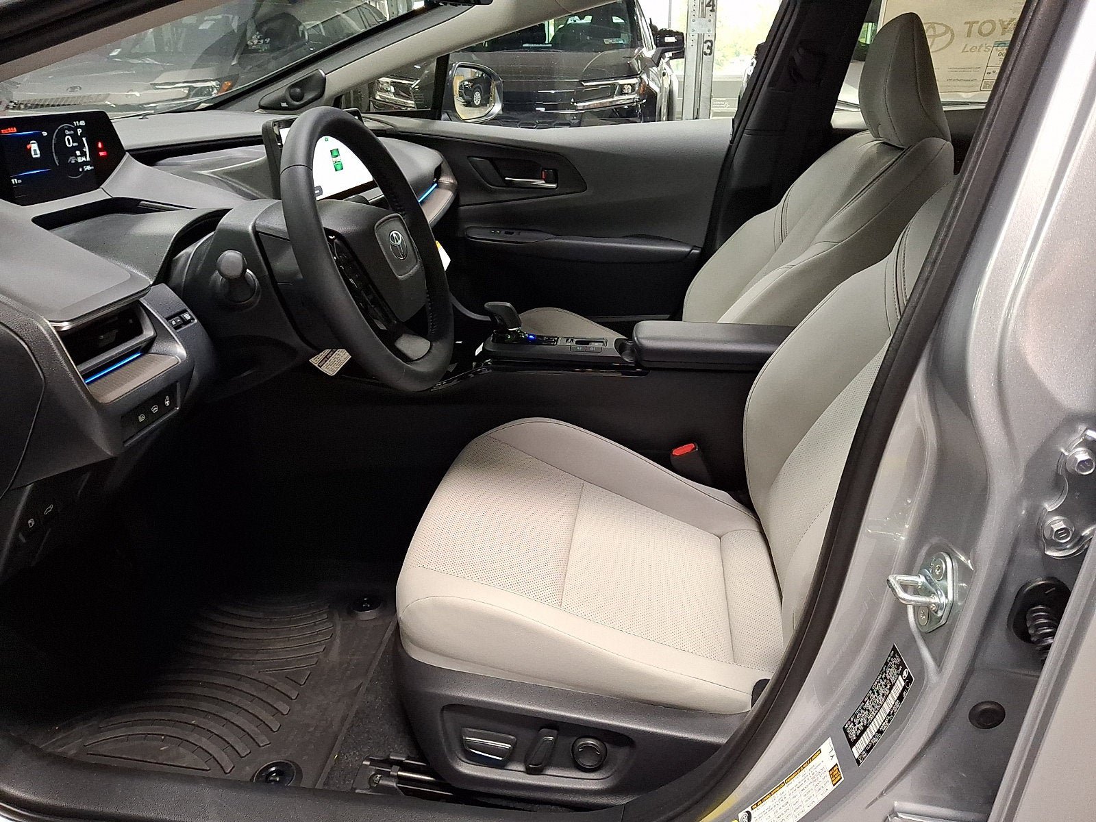 New 2027 Toyota Prius Limited w/ Limited Premium Package FWD image 9