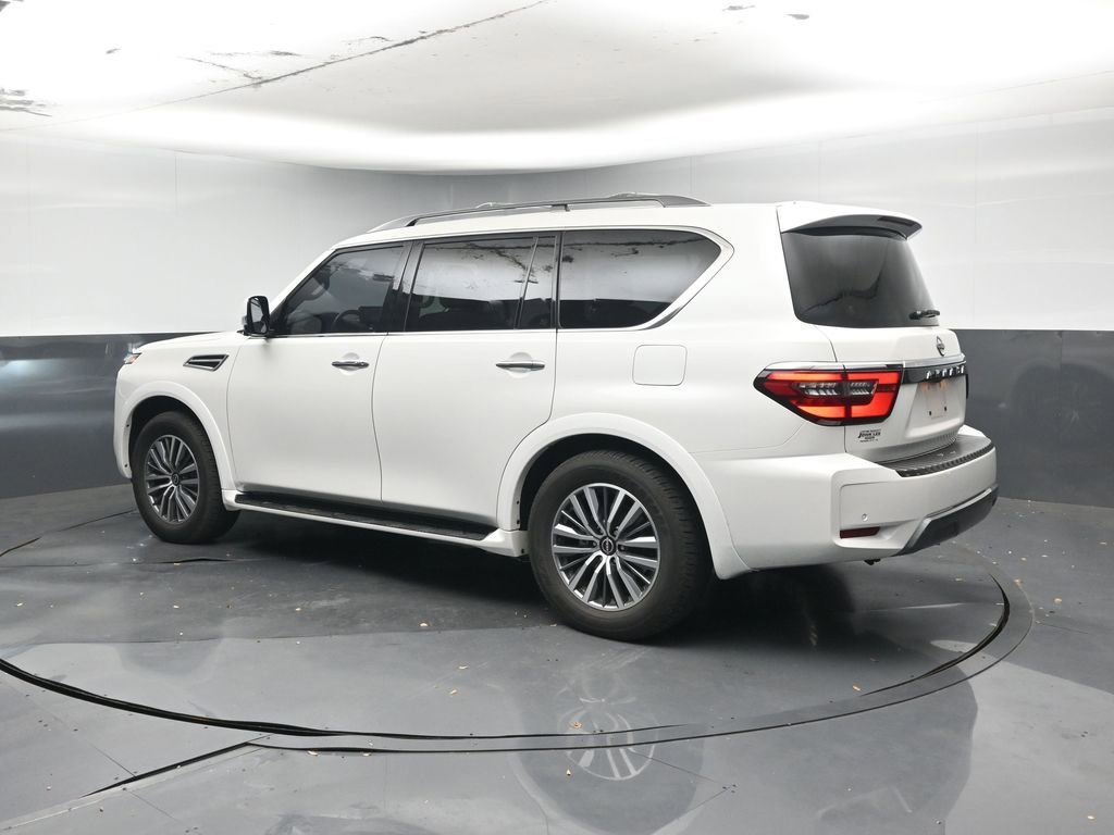 Used 2023 Nissan Armada SL w/ Captain's Chairs Package image 3