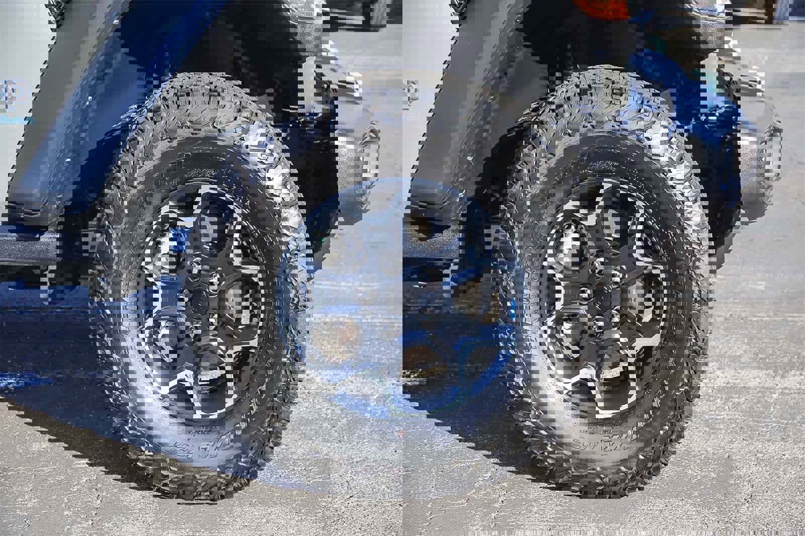 Used 2023 Jeep Wrangler Unlimited Rubicon 4xe w/ Safety Group image 9