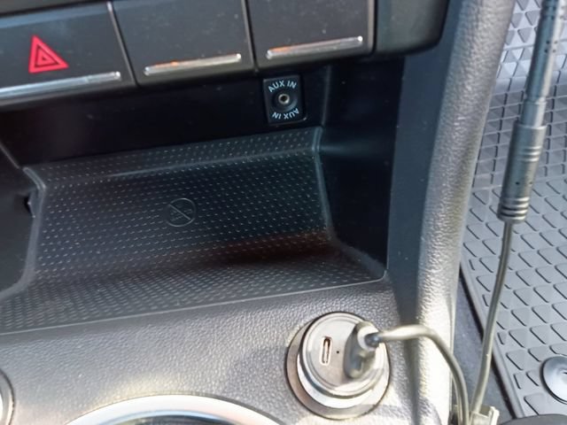 Used 2013 Volkswagen Beetle TDI FWD image 6
