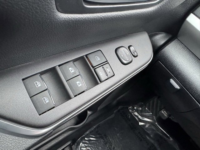 Certified 2016 Toyota Camry SE image 29