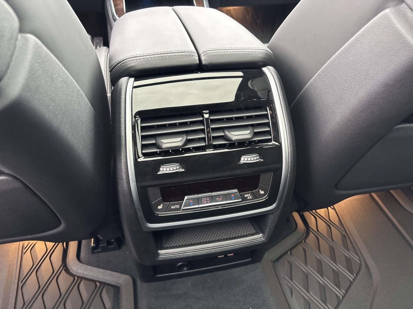 New 2026 BMW X5 xDrive50e image 33