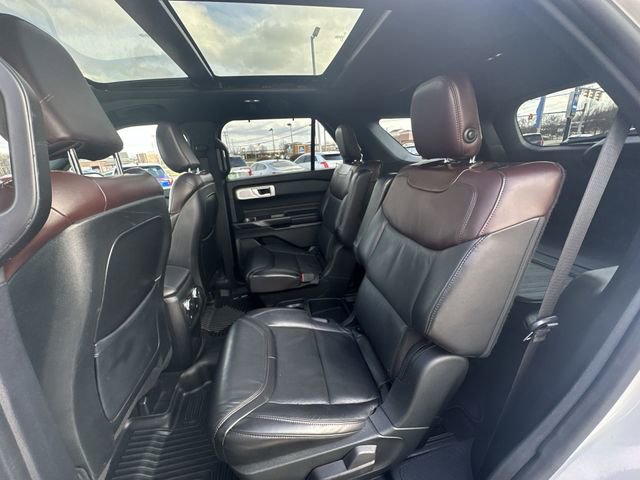 Used 2020 Ford Explorer Platinum w/ Premium Technology Package image 27