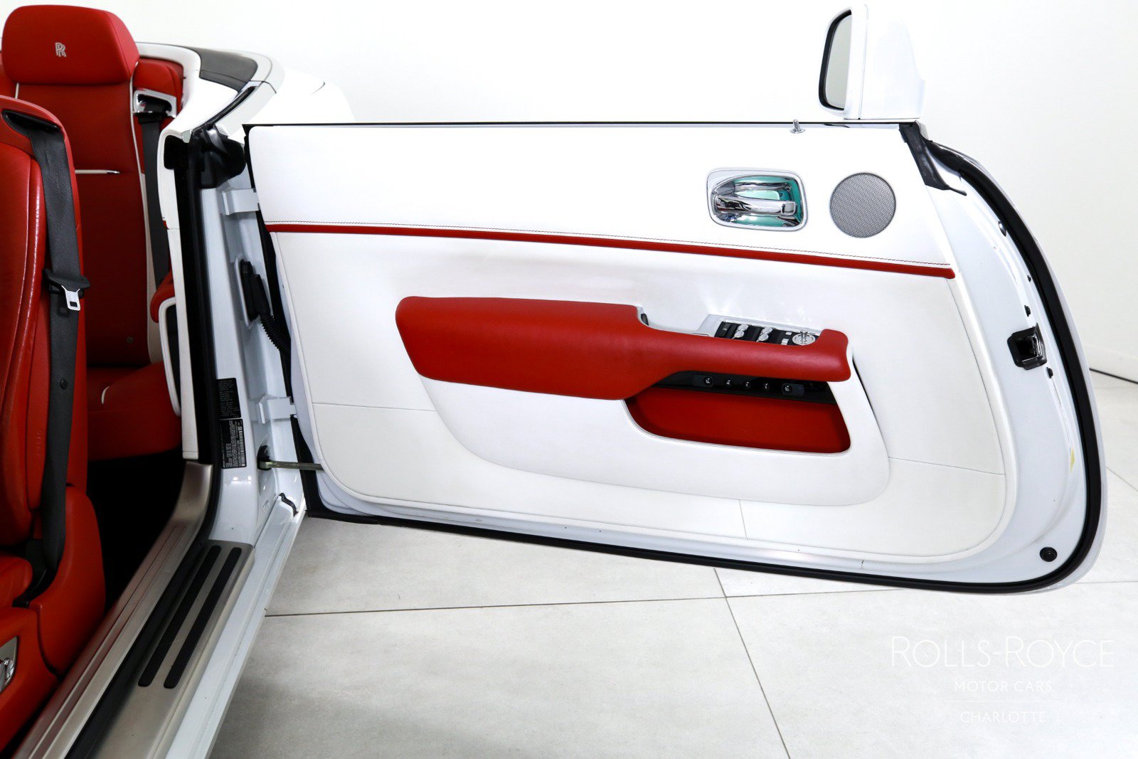 Certified 2020 Rolls-Royce Dawn RWD image 12