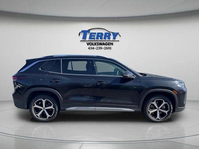 New 2025 Volkswagen Tiguan SE image 1