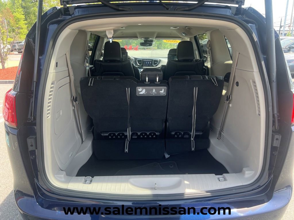 Used 2020 Chrysler Pacifica Limited FWD image 22