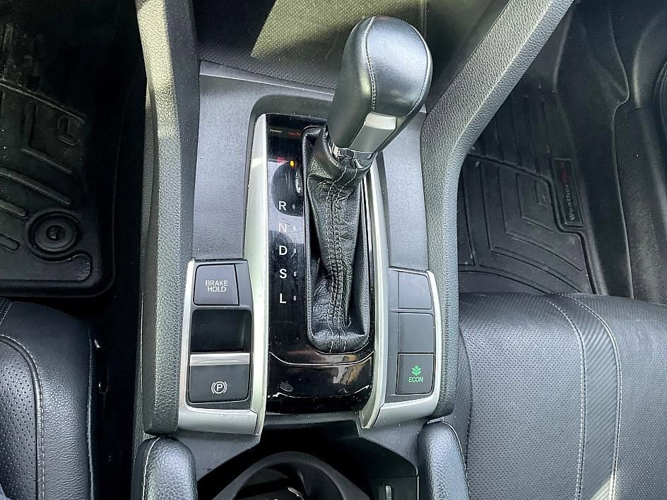 Used 2017 Honda Civic Touring image 21