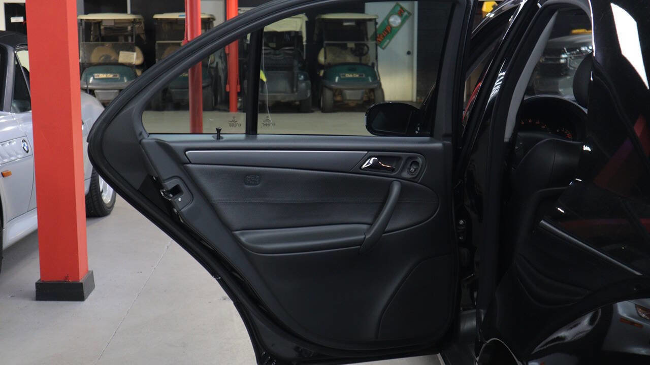 Used 2003 Mercedes-Benz C 230 Sedan image 24