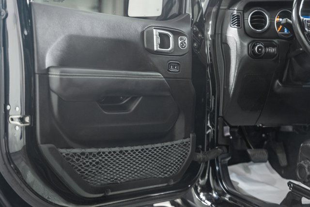 Used 2020 Jeep Wrangler Unlimited Sahara image 40