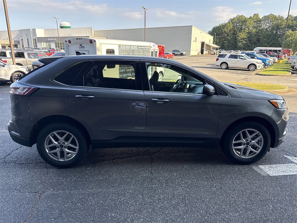Used 2024 Ford Edge SEL w/ Convenience Package image 8
