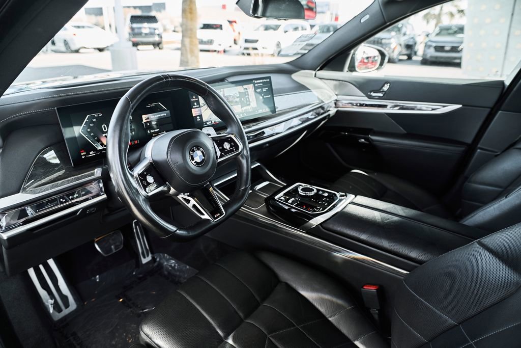 Used 2024 BMW 740i w/ Premium Package RWD image 2