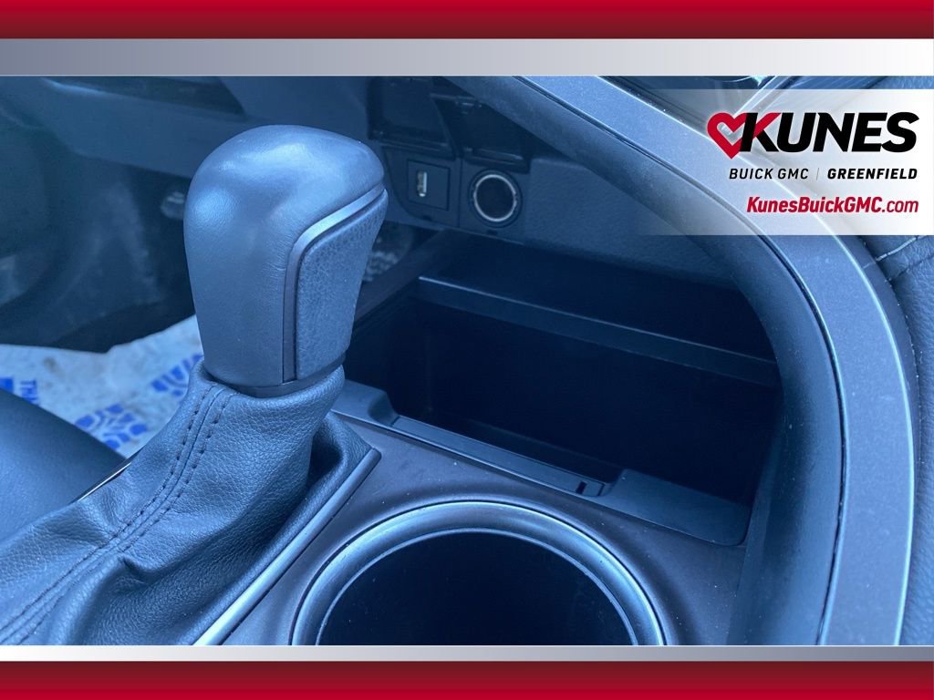 Used 2024 Toyota Camry SE image 39