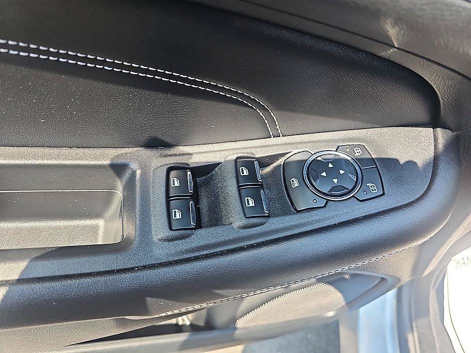Used 2023 Ford Edge Titanium w/ Equipment Group 301A AWD/4WD image 14