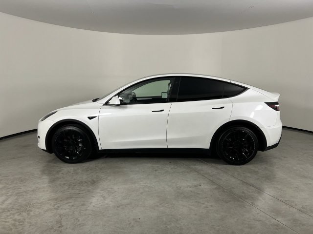 Used 2023 Tesla Model Y Long Range AWD/4WD image 5