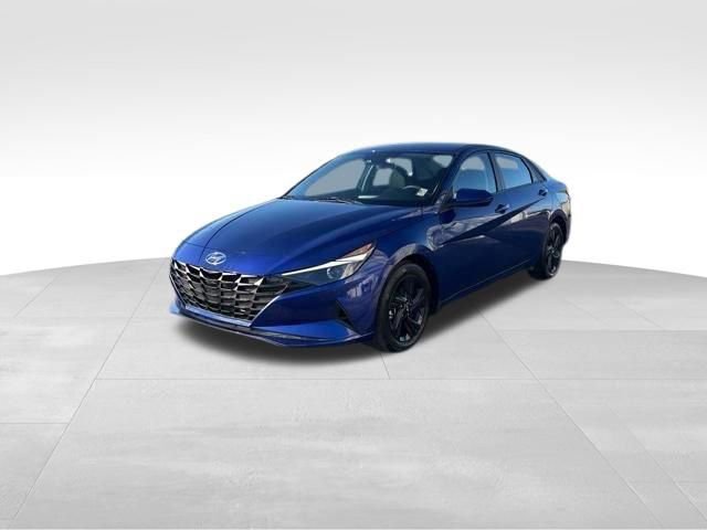 Used 2023 Hyundai Elantra SEL FWD image 3