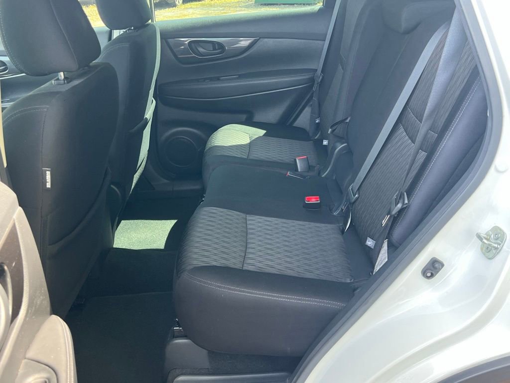 Used 2020 Nissan Rogue S FWD image 13