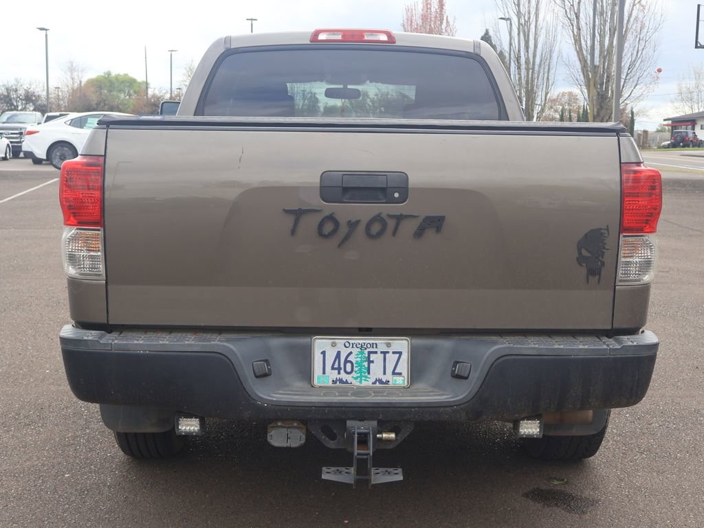 Used 2013 Toyota Tundra 4x4 CrewMax w/ Tow Pkg image 5