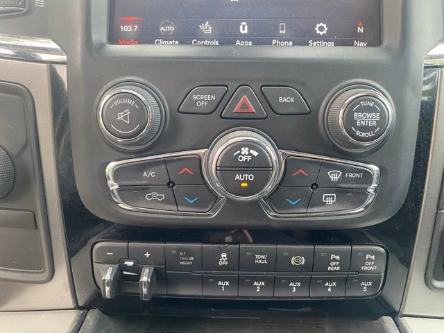 Used 2018 RAM 2500 Laramie w/ Sport Appearance Group AWD/4WD image 23