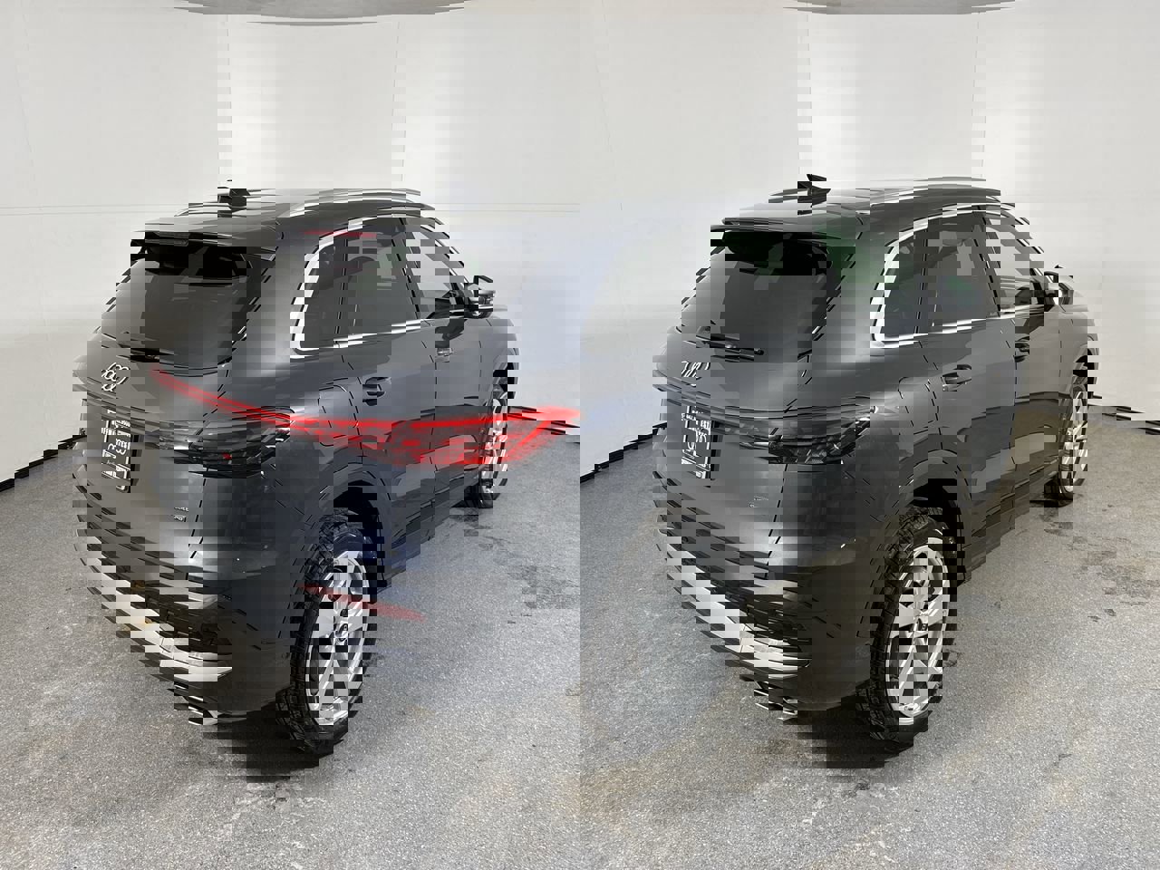 Used 2025 Audi Q5 Premium Plus w/ Premium Plus image 37