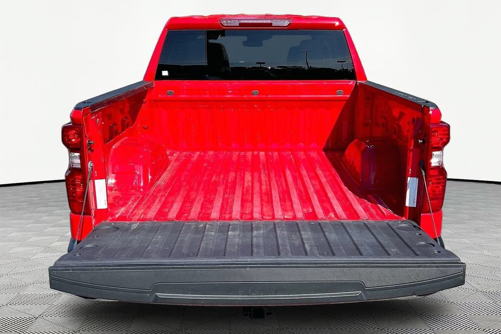 Used 2024 Chevrolet Silverado 1500 LT AWD/4WD image 7
