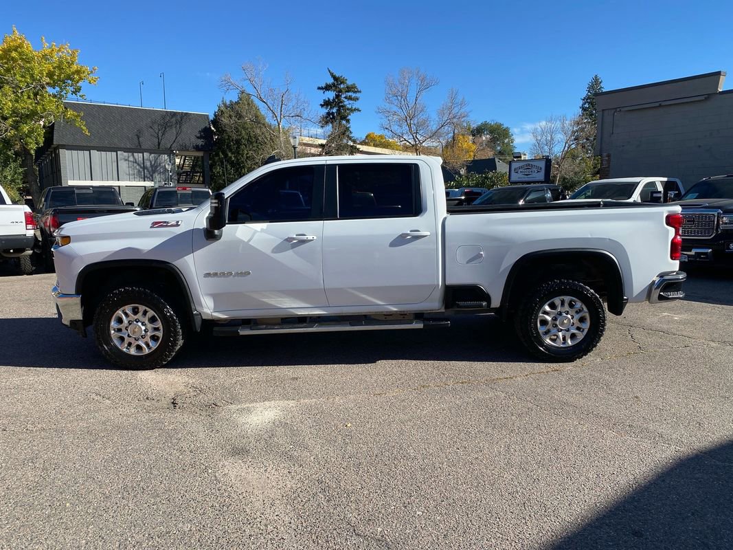 Used 2023 Chevrolet Silverado 2500 LT w/ Convenience Package image 4