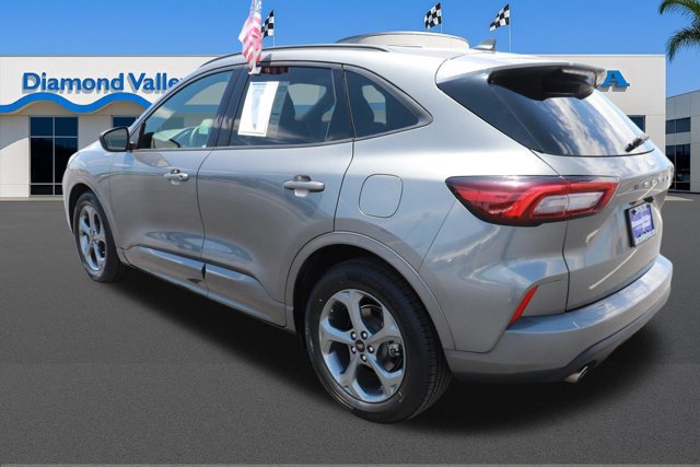 Used 2023 Ford Escape ST-Line FWD image 4
