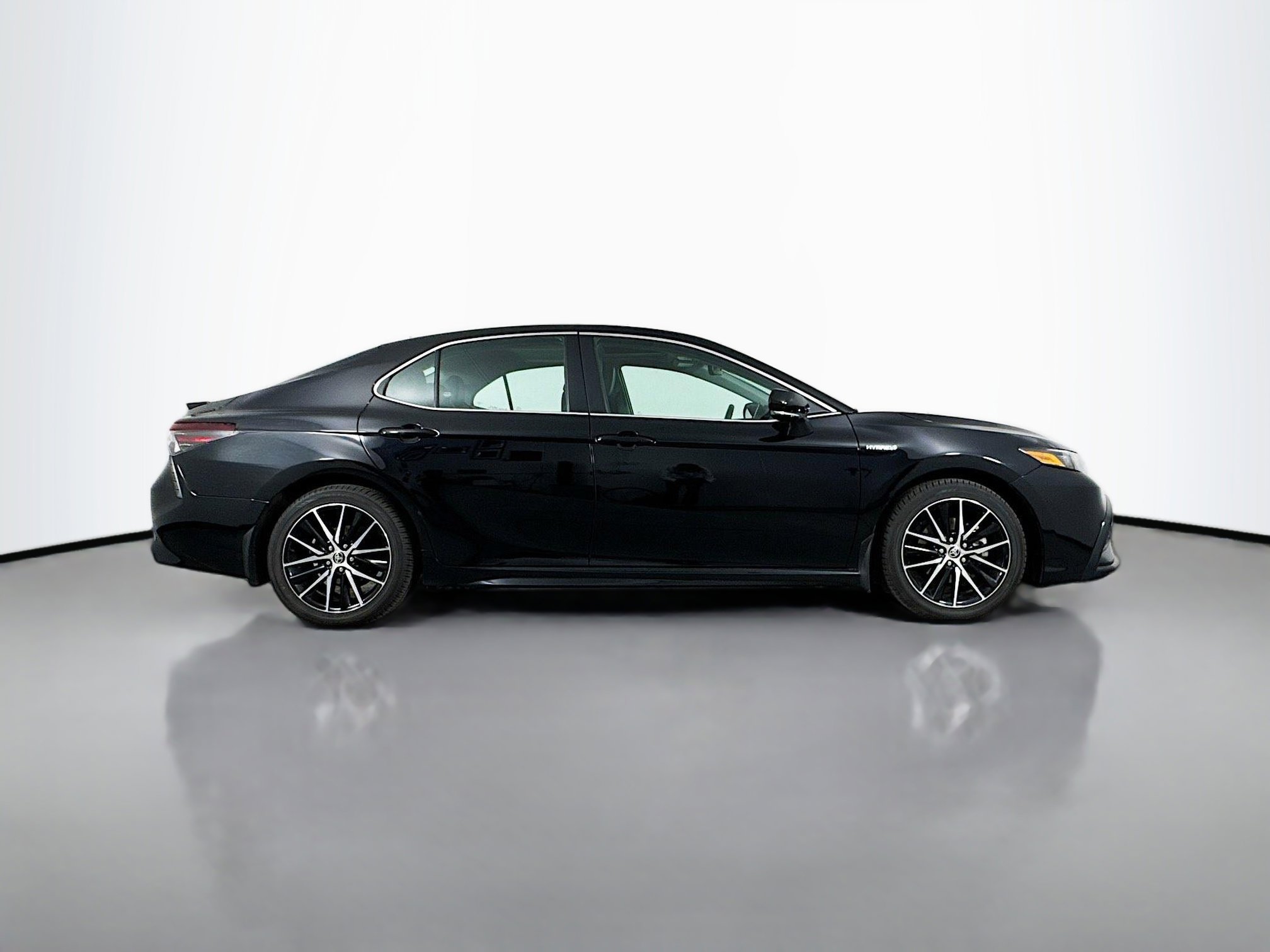 Certified 2021 Toyota Camry SE w/ Audio Upgrade Package FWD image 8