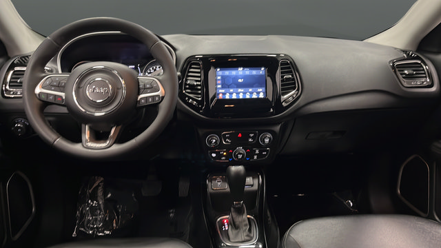 Used 2021 Jeep Compass Latitude FWD image 12