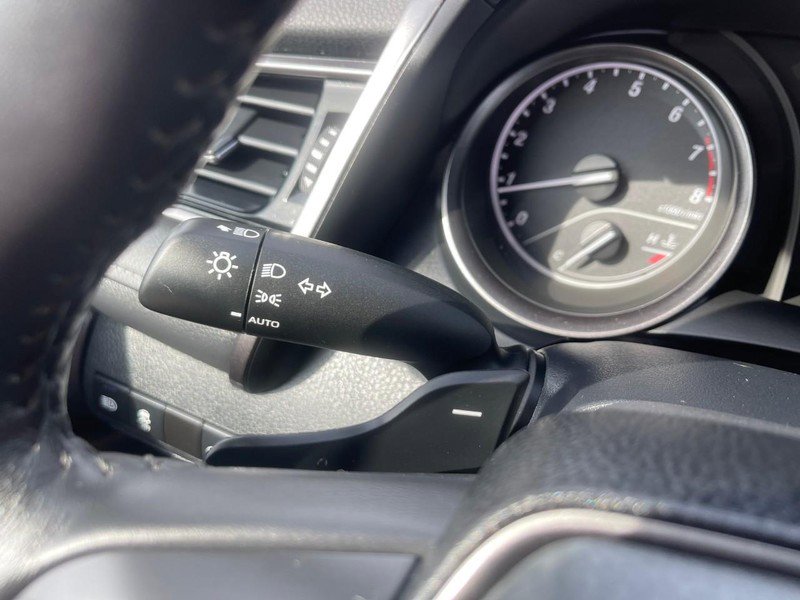Used 2024 Toyota Camry SE image 28