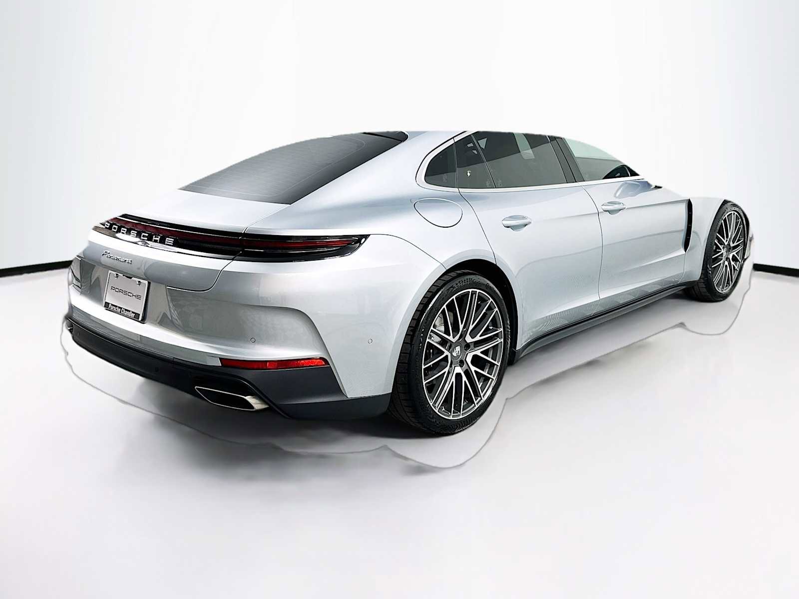 New 2026 Porsche Panamera image 9