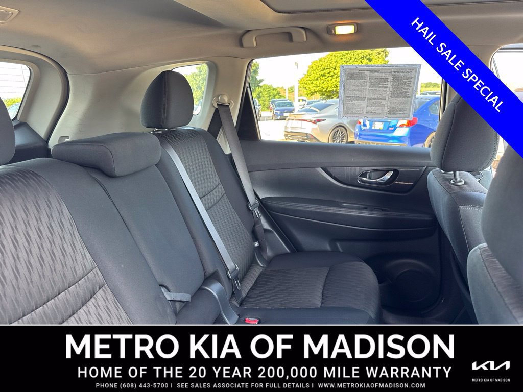 Used 2017 Nissan Rogue SV AWD/4WD image 41