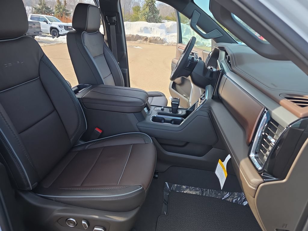 New 2026 GMC Sierra 1500 Denali AWD/4WD image 10