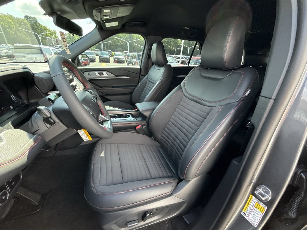 New 2026 Ford Explorer ST-Line RWD image 13