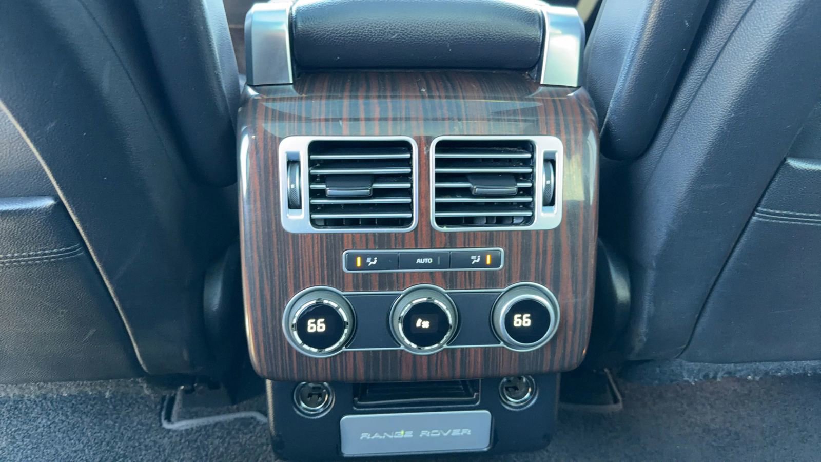 Used 2017 Land Rover Range Rover image 30