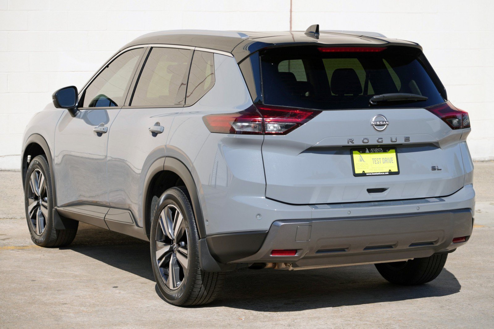 Used 2024 Nissan Rogue SL FWD image 44