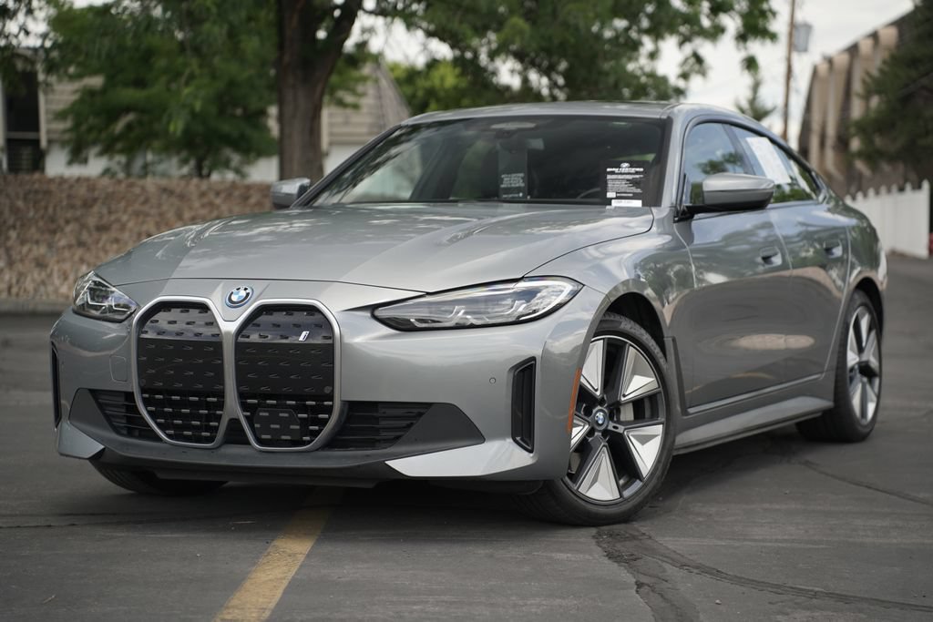 Used 2023 BMW i4 eDrive35 RWD image 1