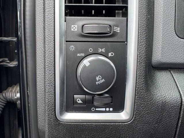 Used 2019 RAM 1500 Classic Warlock image 13