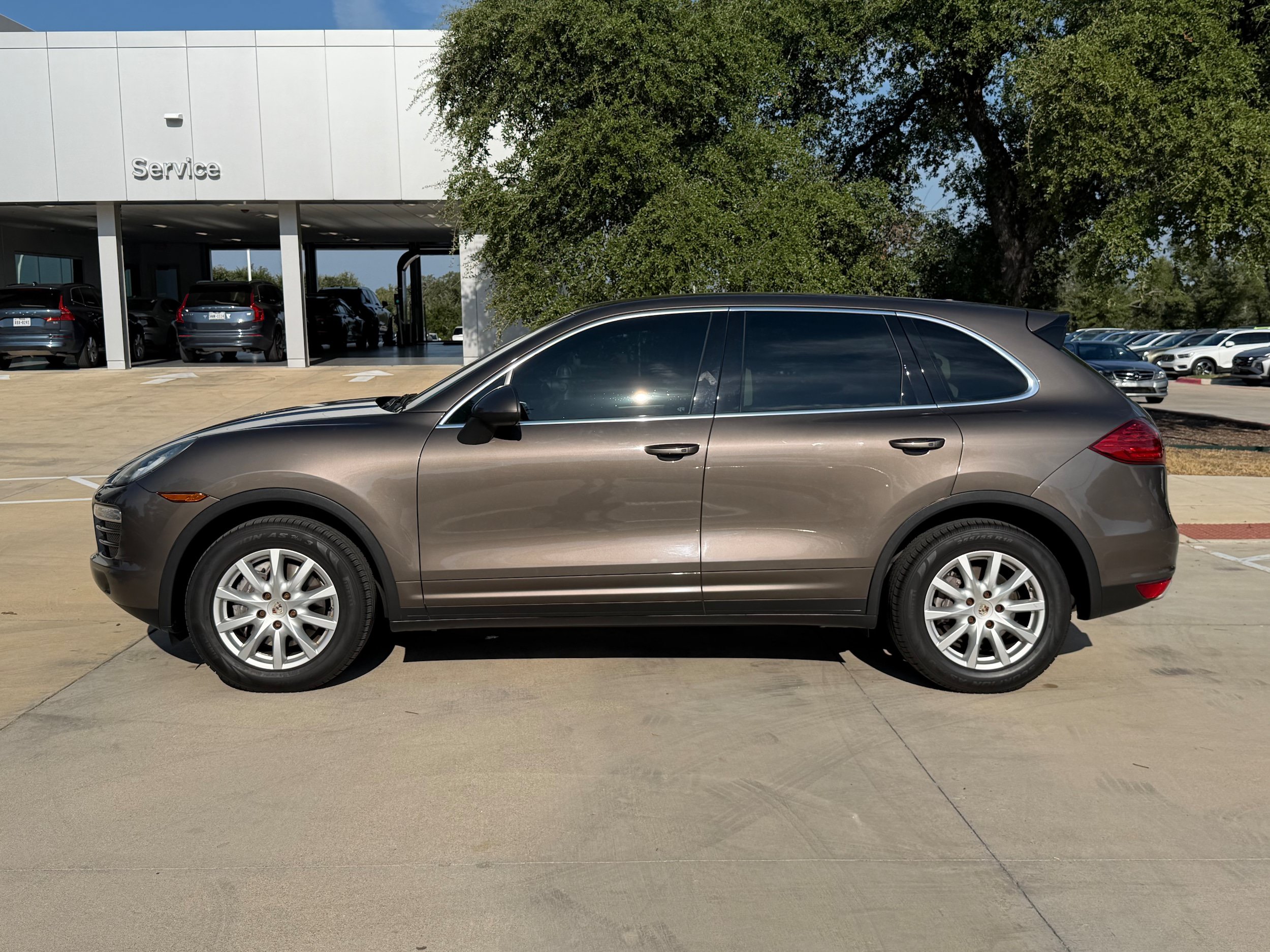 Used 2012 Porsche Cayenne AWD/4WD image 3