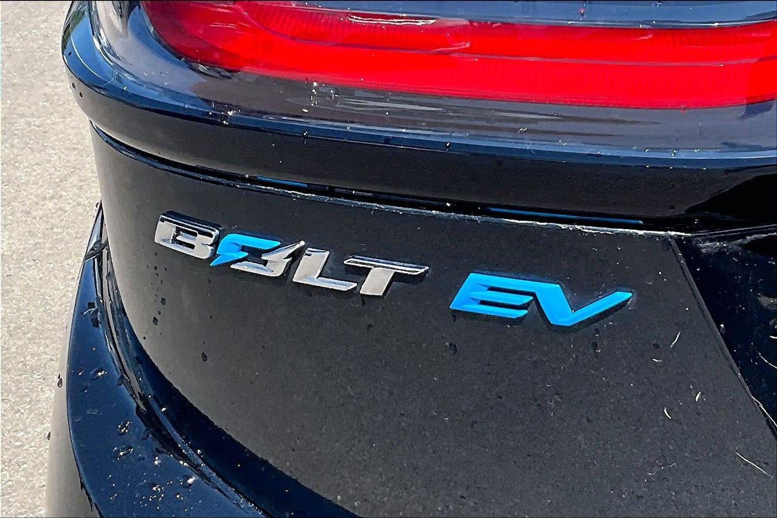 Used 2022 Chevrolet Bolt LT FWD image 29