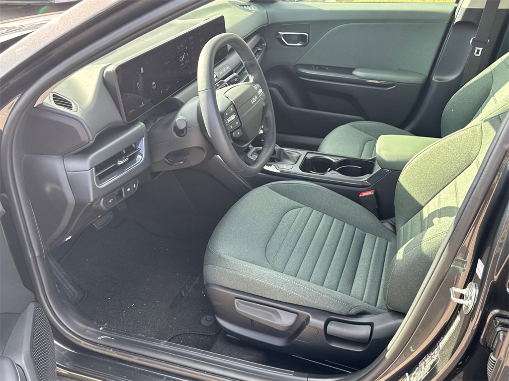 New 2025 Kia K4 EX image 9