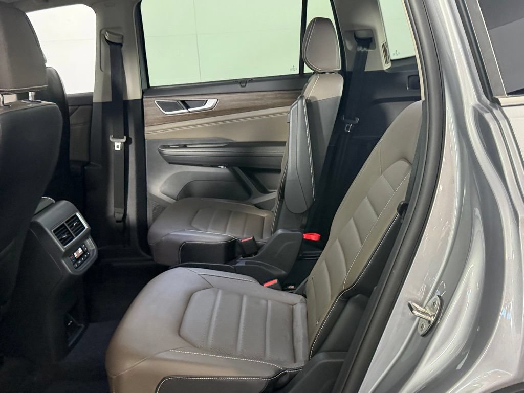 Used 2024 Volkswagen Atlas SEL AWD/4WD image 28