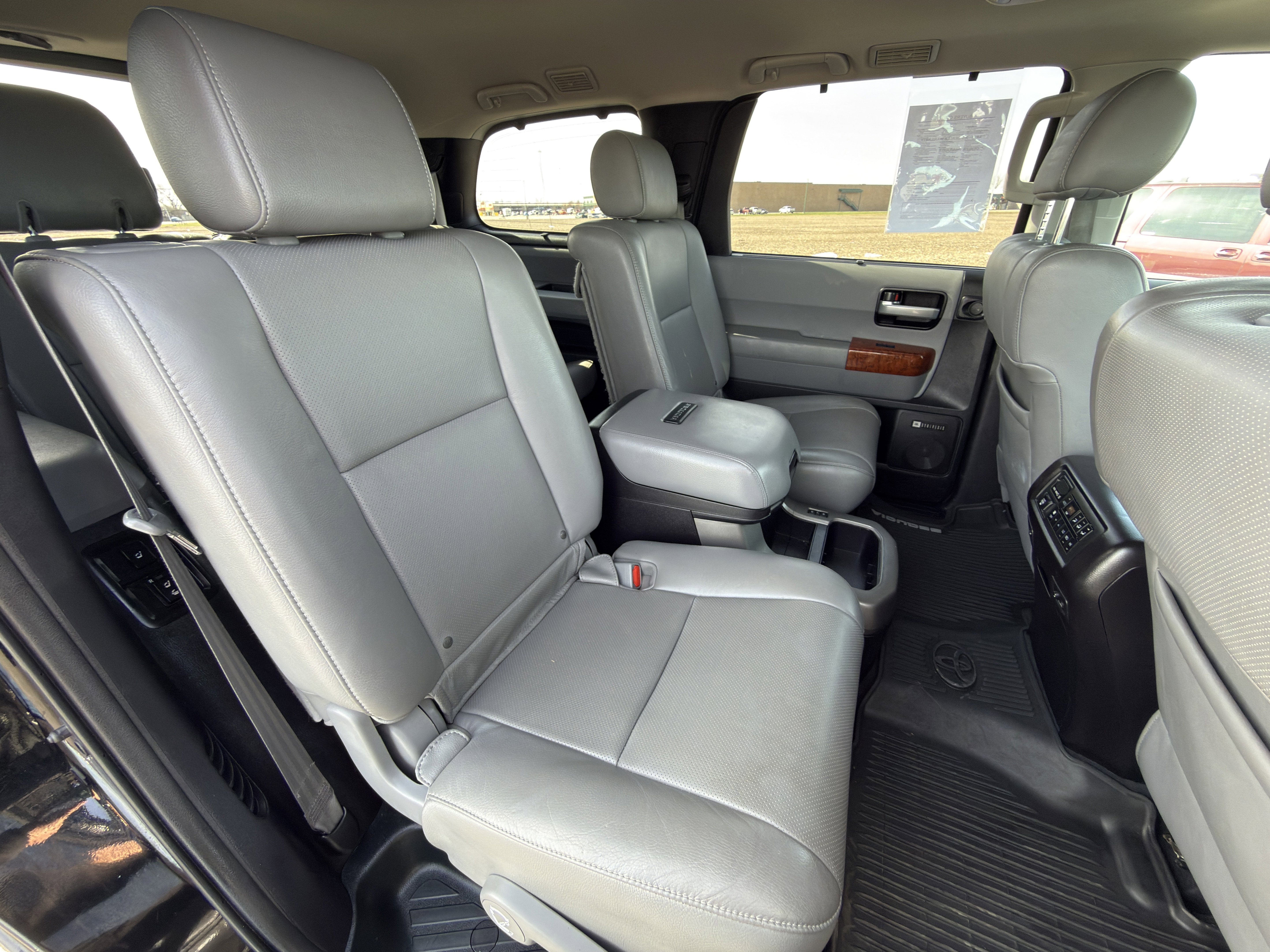 Used 2019 Toyota Sequoia Platinum w/ Four Season Floor Mat Package image 15