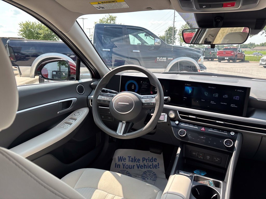 Used 2025 Hyundai Sonata SEL FWD image 51