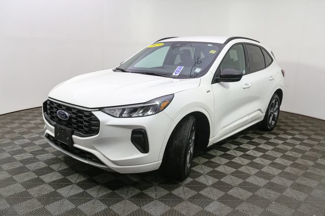 Used 2023 Ford Escape ST-Line w/ Tech Pack #1 FWD image 5