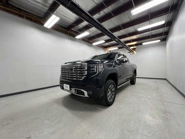 Certified 2023 GMC Sierra 1500 Denali w/ Denali Reserve Package AWD/4WD image 4